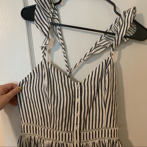 H&M pinstripe sundress with flutter sleeves - Picture 3 of 11